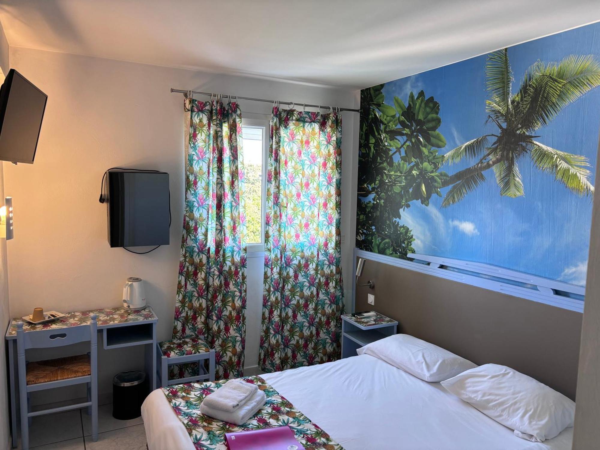 Hotel Restaurant De La Mer Golfe-Juan Exteriér fotografie