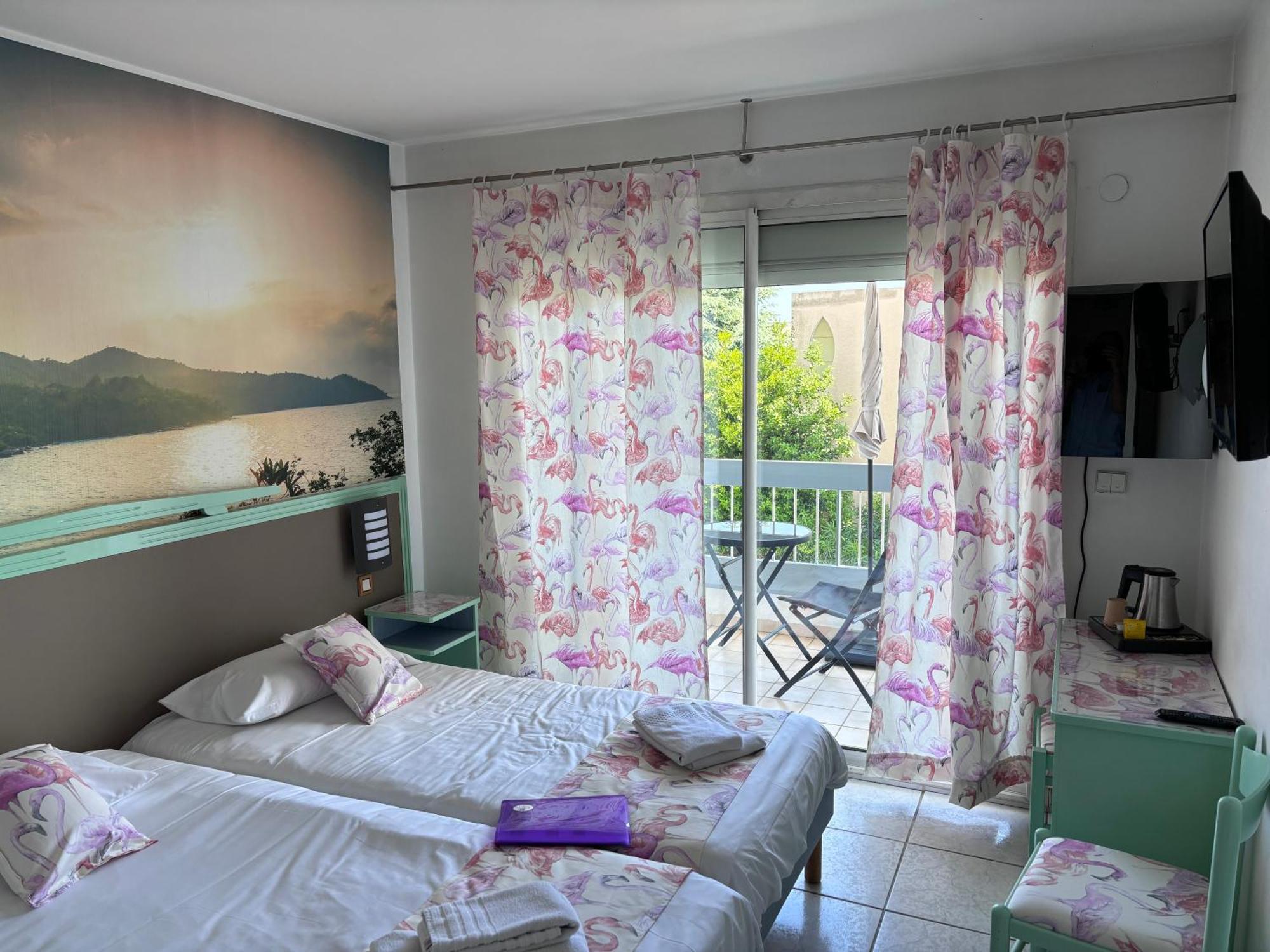 Hotel Restaurant De La Mer Golfe-Juan Exteriér fotografie