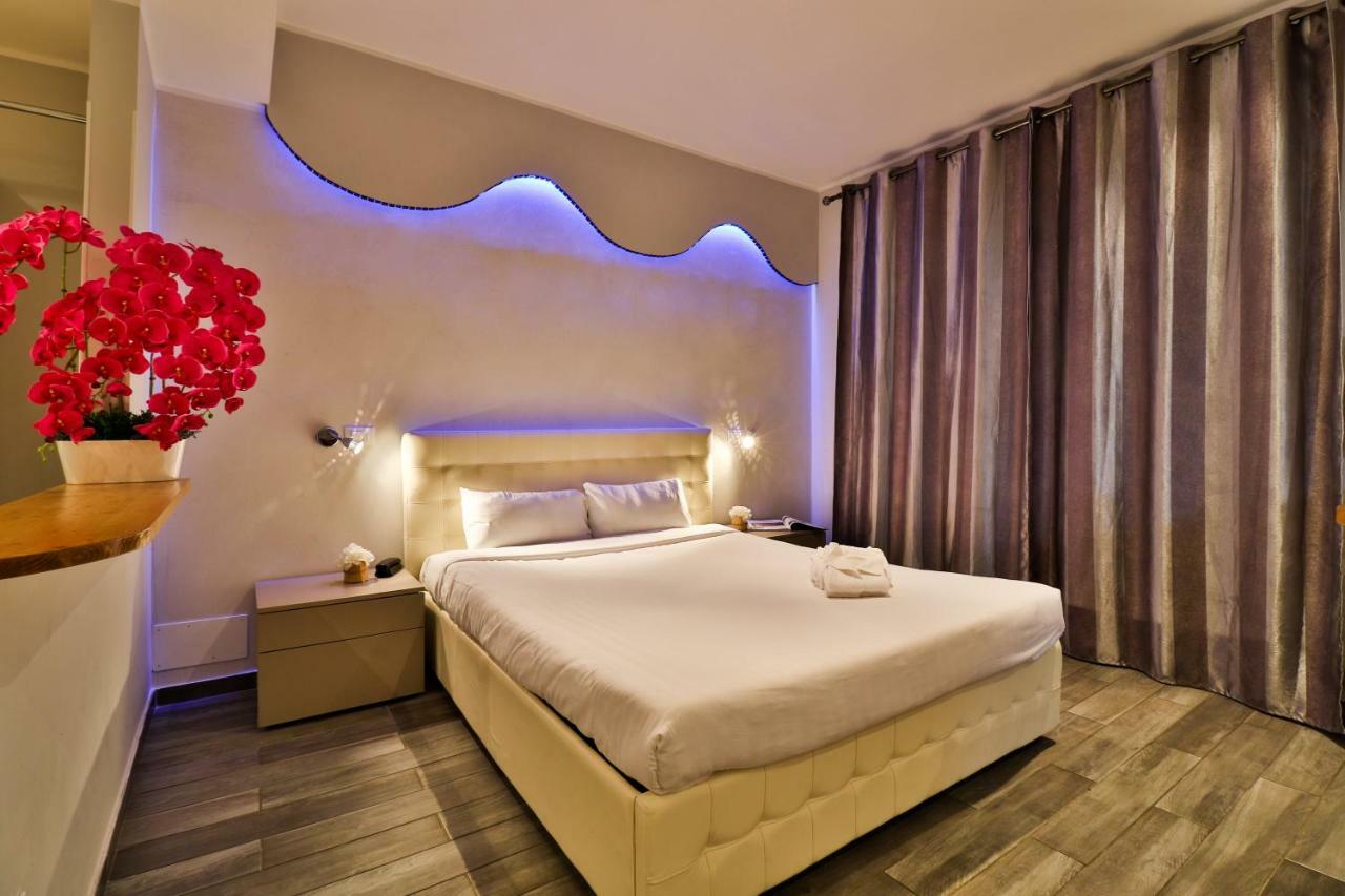 Hotel Restaurant De La Mer Golfe-Juan Exteriér fotografie